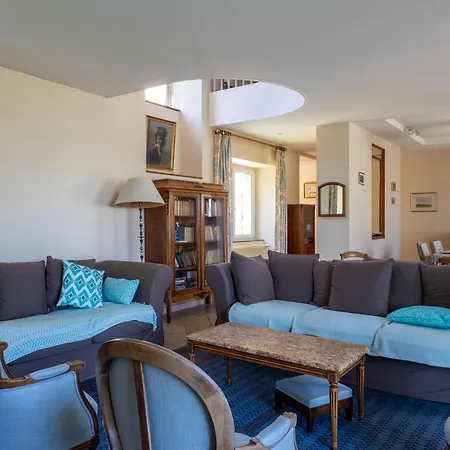 Maison Bretonne Madame Est Servie * Perros-Guirec